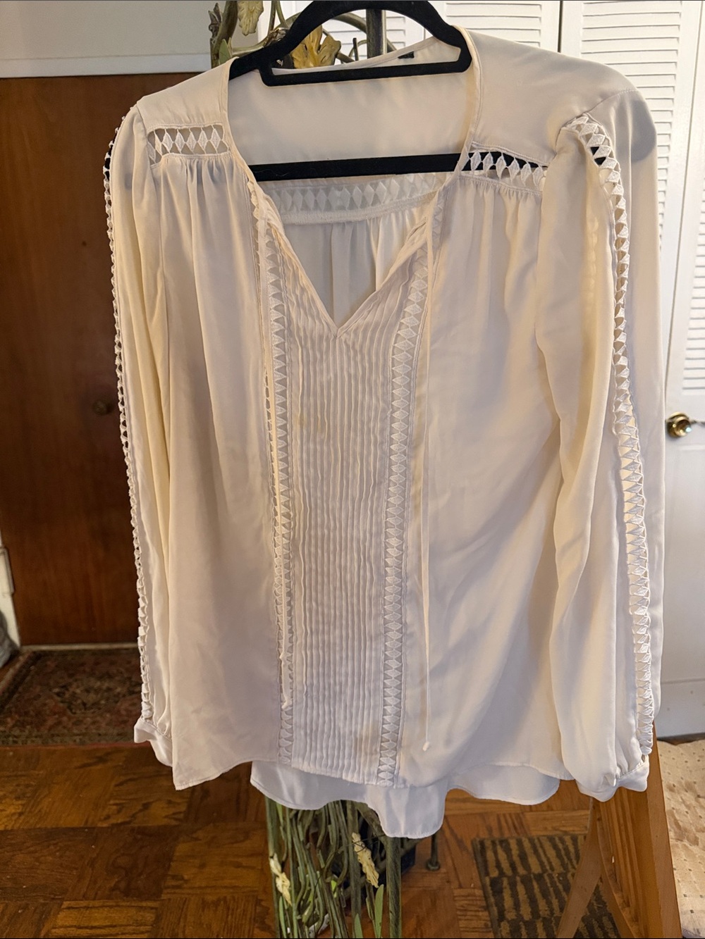 Women's Off-White Lace-Trim V-Neck Blouse